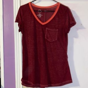 Light weight v neck shirt